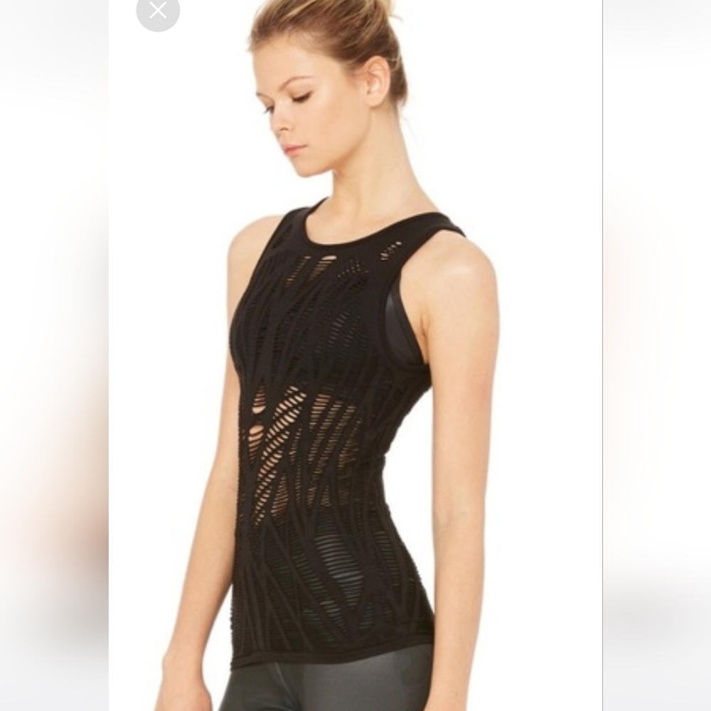 ALO Yoga Vixen Fitted Black Perforared Sleeveless Top